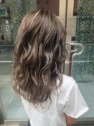 セミロング カラー トップスタイリスト 小澤純一のヘアスタイル