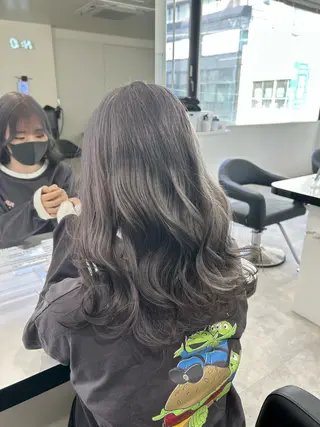 ロング カラー 履歴修正屋さん／ ブロンド／ホワイトのヘアスタイル