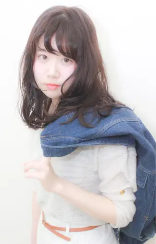 セミロング 伊藤 裕貴のヘアスタイル