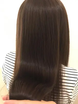 ロング ブリーチなしダブル/ レイヤーカット 小棹のヘアスタイル