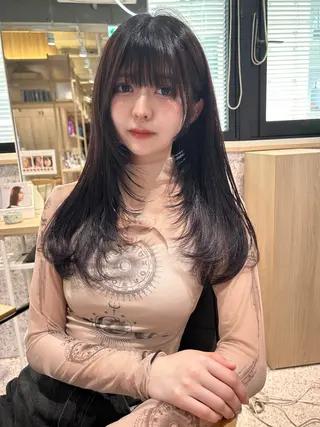 ロング カラー ヘアアレンジ トレンドlayer cut💐mihoのヘアスタイル