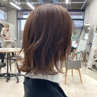 ミディアム カラー 🟢ウルフ/スパイラ ルパーマ/大西🟢のヘアスタイル