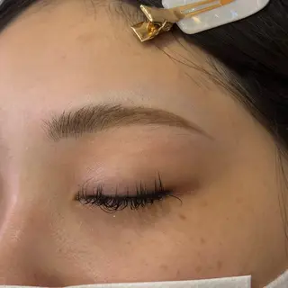 アイブロウ fors梅田店所属・33SASA いつきの眉毛・アイブロウイメージ