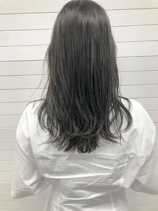 セミロング シンタニナオト /梅田茶屋町のヘアスタイル