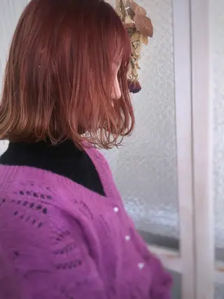 ミディアム カラー パーマ ヘアアレンジ 推し活専用 【派手髪】飯野ゆかりのヘアスタイル