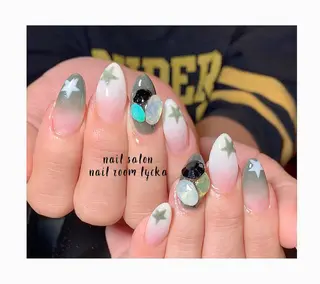 ネイル ﾈｲﾙﾙｰﾑﾘｯｶ 𝐦𝐚𝐲𝐮のネイルデザイン