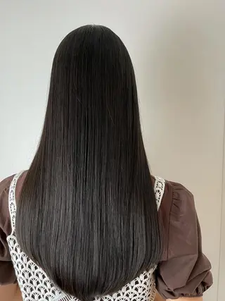 ロング KNOWHOW京都所属・トレンド/顔まわり/ レイヤー/グレージュのヘアスタイル