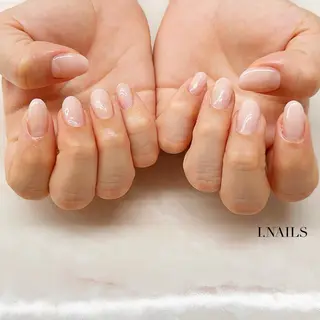 ネイル アイネイルズ所属・早川 梓のネイルデザイン