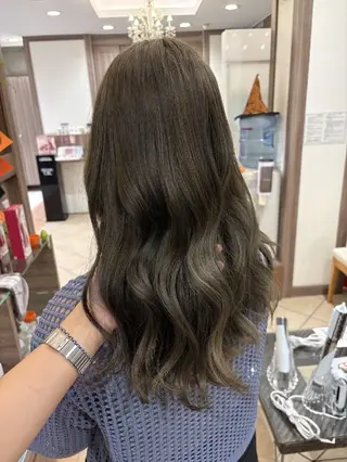 ロング カラー ナチュラル暖色カラー 🤎 佐藤栞のヘアスタイル