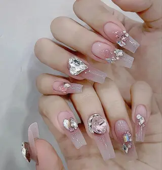 ネイル VIVIAN リサのネイルデザイン