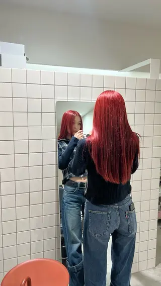 ロング 室屋 鈴音のヘアスタイル