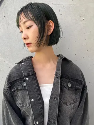 ショート カラー レイヤーカット /透明感/千葉怜寿のヘアスタイル