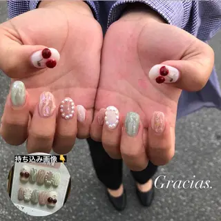 ネイル Gracias. rieのネイルデザイン