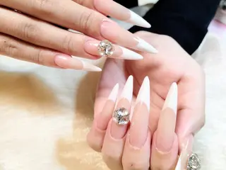 ネイル DI'A ネイルサロンのネイルデザイン