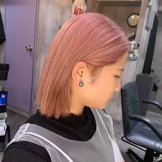 ミディアム カラー ホワイト&レイヤーカ ットエクステ長畠俊輔のヘアスタイル