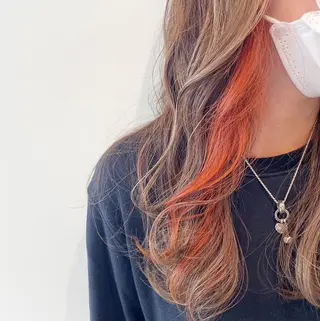 ロング カラー 南上 野々佳のヘアスタイル