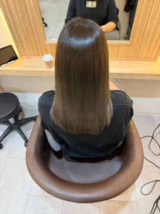 セミロング attrait南堀江所属・KAISEI髪質改善 /縮毛矯正のヘアスタイル