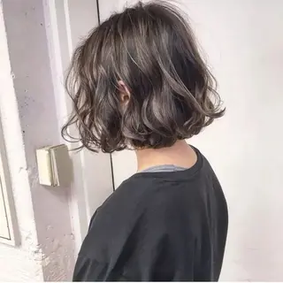 ミディアム カラー パーマ 森山 陽菜のヘアスタイル