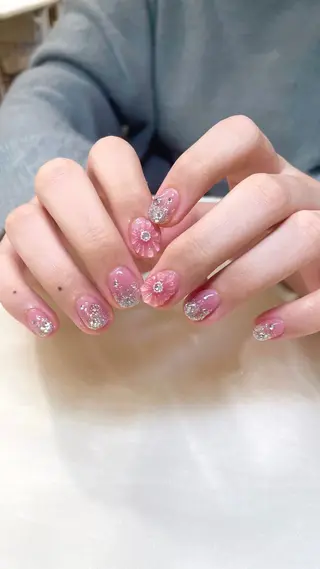 ネイル 新井 ひなののネイルデザイン