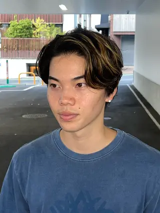 カラー ハイトーン KAISEIのヘアスタイル