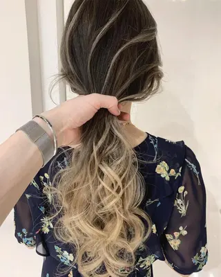 ロング カラー パーマ ヘアアレンジ 【公式】amble luxe池袋東口🩷のヘアスタイル