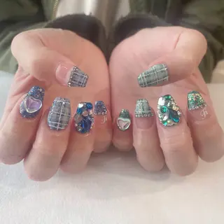ネイル 💎🐰 saki. m 🐰💎のネイルデザイン