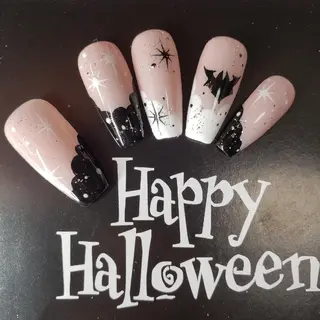 ミディアム ネイル クロキ 。のネイルデザイン