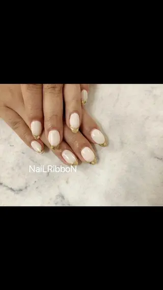 ネイル ネイルリボン 受付スタッフのネイルデザイン