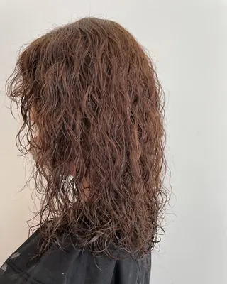 ロング パーマ 原宿美容室Cura所属・パーマ美容師🌈中村 絢美のヘアスタイル