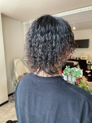 パーマ メンズ ムラ修正、複雑履歴 治すサロン🤍アミルのヘアスタイル