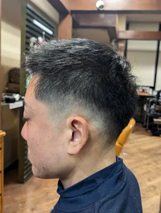 ショート メンズ 本田 圭輔のヘアスタイル