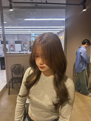 ロング カラー 🥯縮毛/レイヤー/ ベージュヘア🥯のヘアスタイル