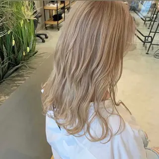 ロング 高槻/大学生にも人気 🥰ルービック高槻のヘアスタイル