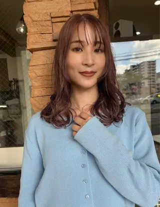 ミディアム カラー grand juteのヘアスタイル