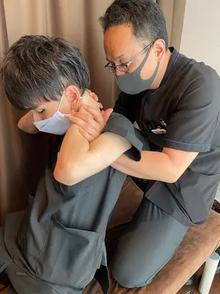 小林整骨院 北浜所属・美容鍼・整体 根本改善/田邉真太郎のエステ・リラクイメージ