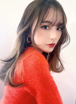 ミディアム カラー レイヤーカット、 大人可愛い　中村美羅のヘアスタイル