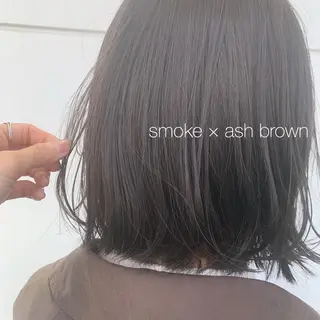 ミディアム カラー RINA🧤 デザインとボブのヘアスタイル