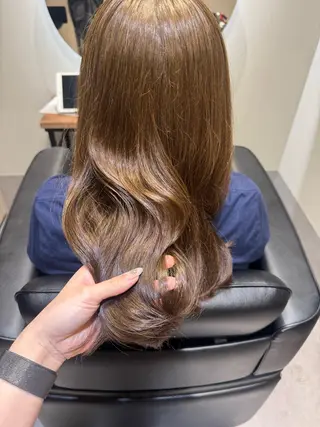 セミロング NAVY 橋本心 縮毛矯正のヘアスタイル