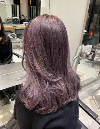 セミロング カラー girlyhair 🤍mikuのヘアスタイル