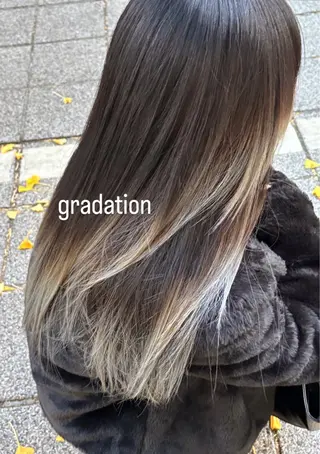 ロング カラー 🍓ハイトーンカラー 🎀nene🍓のヘアスタイル