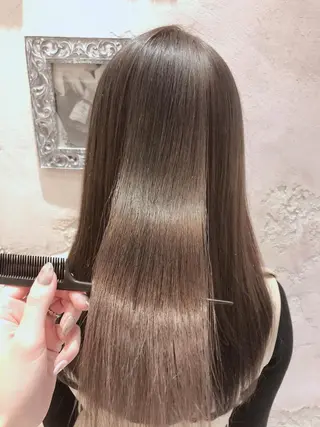 セミロング 代表山口ひな 髪質改善のプロのヘアスタイル