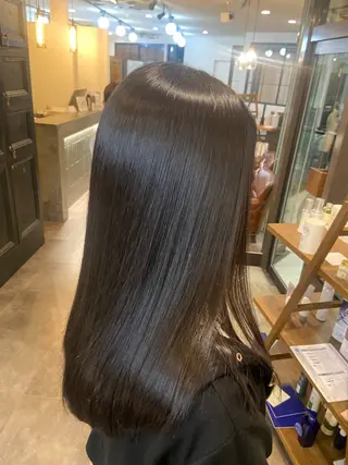 ロング 艶髪矯正|ダイオウ シュナのヘアスタイル