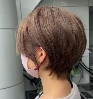 ショート カラー 古指 匠巳のヘアスタイル