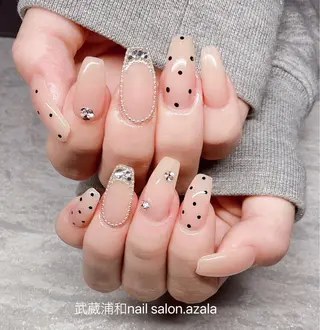 ネイル R inのネイルデザイン