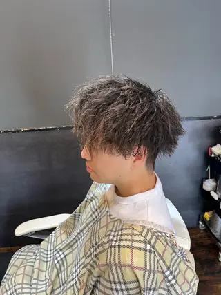 ショート パーマ メンズ 夜に通える 理容室山崎健立のヘアスタイル