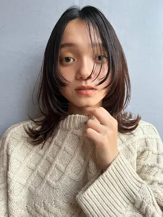 セミロング 杉本 舞のヘアスタイル