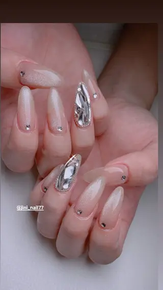 ネイル JINI NAIL所属・ジニ ネイルのネイルデザイン
