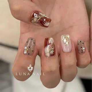 ネイル アトリエ　ミモザ所属・いまむら あかりのネイルデザイン