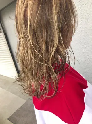 セミロング カラー レイヤーカット匠 イソザキノリユキのヘアスタイル