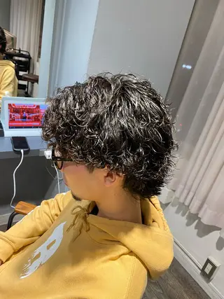 ミディアム パーマ メンズ 江﨑 翔のヘアスタイル